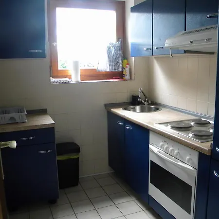 Apartma Tinkara شقة *